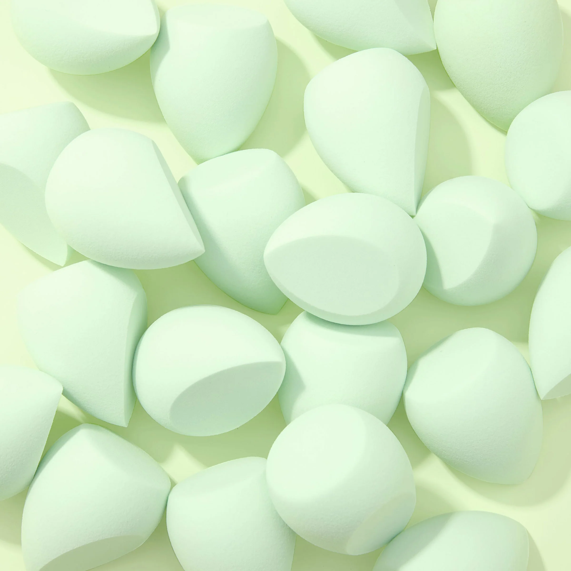Complexion Blending Sponge - Image 3